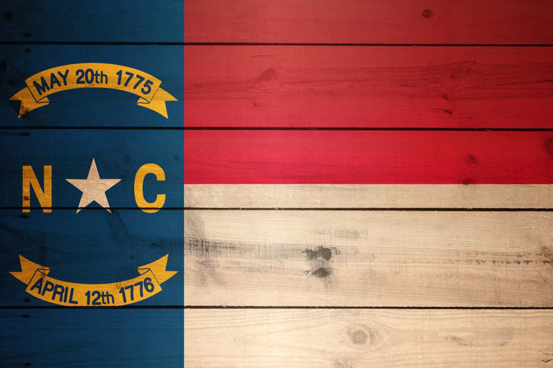 Flag North Carolina L Size on Wood