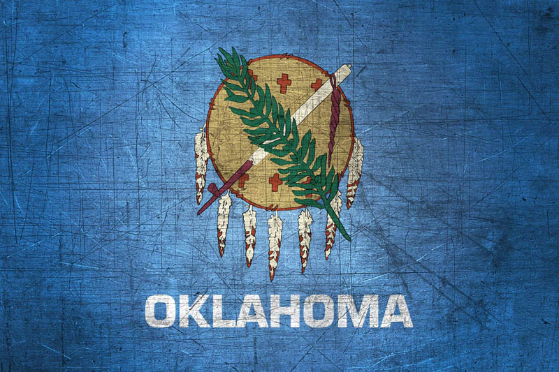 Flag Oklahoma L Size with metal background